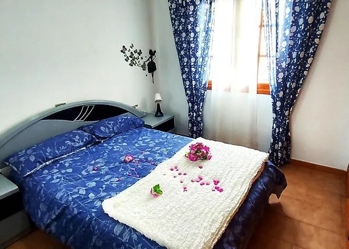 Cristianos Apartment, 1 Bedroom Wifi Free & Big Terrace