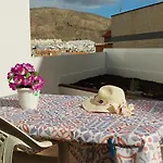 Nyaraló Cristianos Apartment, 1 Bedroom Wifi Free & Big Terrace Los Cristianos