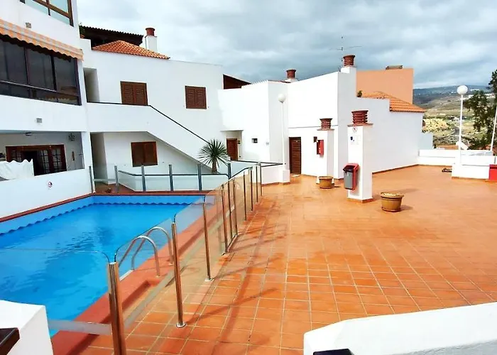 Cristianos Apartment, 1 Bedroom Wifi Free & Big Terrace *